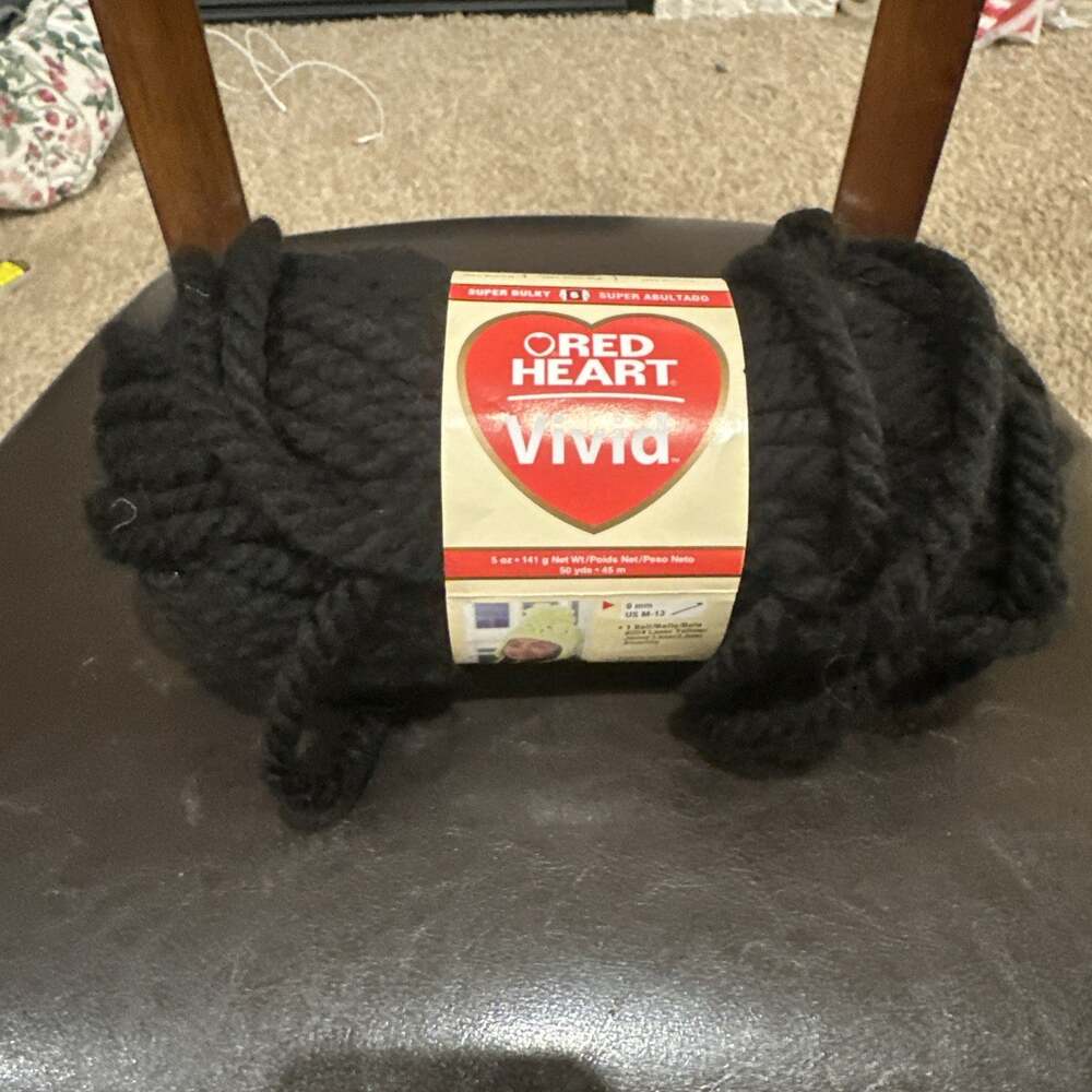 RED HEART Vivid Black Chunky Bulky 6 Yarn 5oz